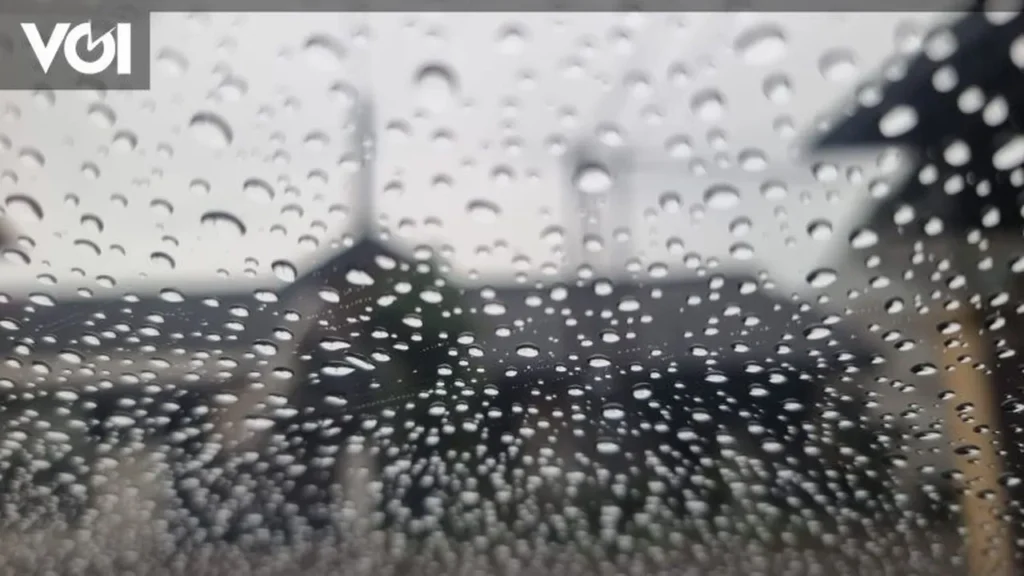 تحذير لثلاثين منطقة.. توقعات BMKG بهطول أمطار غزيرة في أنحاء إندونيسيا